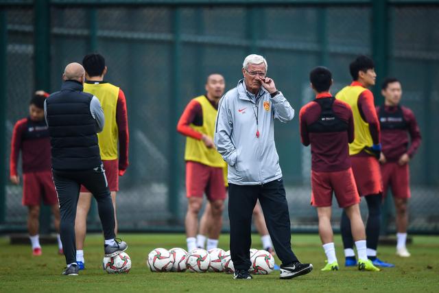 IFFHS欧足联年度最佳阵容：亚马尔搭档哈兰德